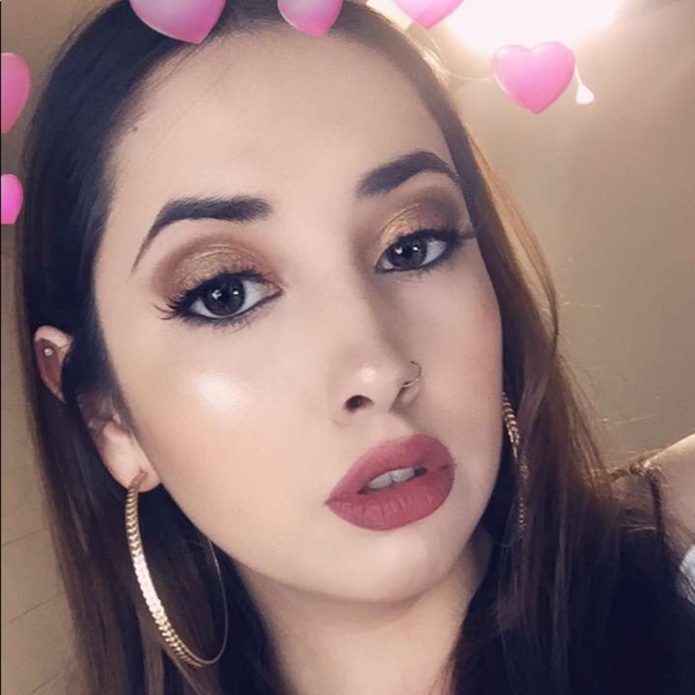 Meet your Posher, Liliana